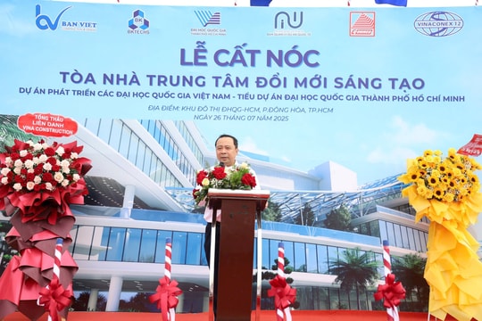 Đại học Quốc gia TP.HCM cất nóc tòa nhà Trung tâm Đổi mới sáng tạo 700 tỉ đồng