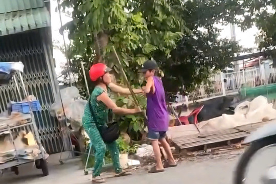 Cô ruột bạo hành dã man 2 cháu bán vé số ở Cần Thơ