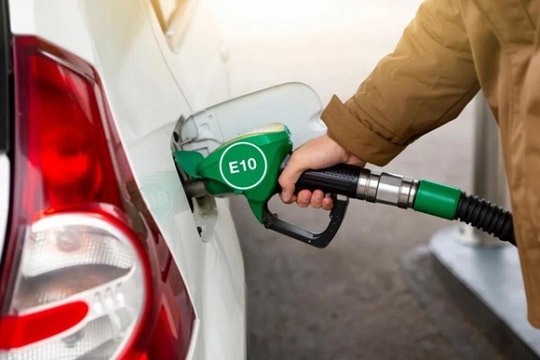 Người dân cần lưu ý vài điều khi sử dụng xăng E10