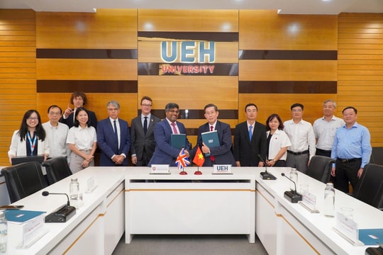ĐH Kinh tế TP.HCM đồng hành với ĐH Leicester, cam kết xây dựng các chương trình học thuật chất lượng cao