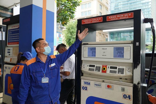 Bất ngờ về giá xăng E10 được bán rộng rãi từ ngày mai 1.8