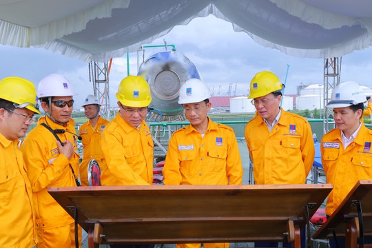 “Một đội ngũ – Một mục tiêu”: Sức mạnh đoàn kết trong lãnh đạo toàn diện của Đảng bộ Petrovietnam