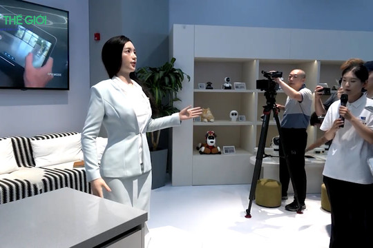 Độc đáo cửa hàng robot đầu tiên ở Trung Quốc