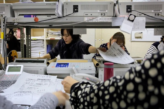 Cường quốc công nghệ Nhật Bản vẫn đang dùng máy fax, con dấu