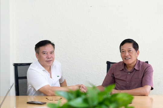 Chủ tịch Hội Thông tin KH&CN làm việc với Tạp chí Một Thế Giới