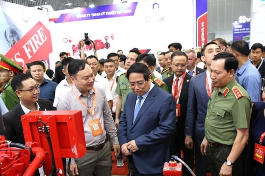 Thủ tướng dự Diễn đàn đối thoại về PCCC, cứu nạn cứu hộ và chuyển đổi số tại TP.HCM