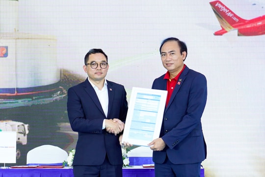 Vietjet hợp tác cùng Petrolimex sử dụng nhiên liệu SAF, bước tiến quan trọng trong hành trình chuyển đổi xanh của ngành hàng không