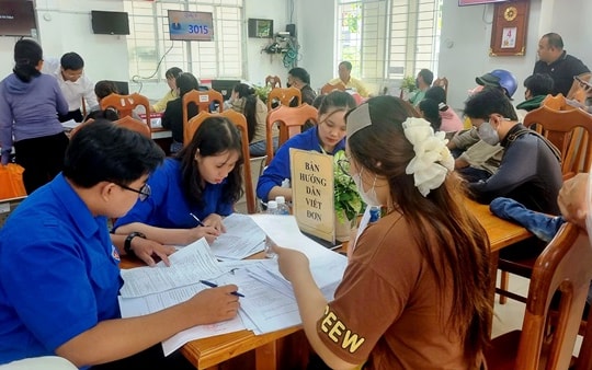 An Giang: Triển khai tổ công nghệ số cộng đồng hỗ trợ người dân thực hiện số hóa
