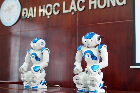 Robot dạy ngoại ngữ và hỗ trợ trẻ tự kỷ