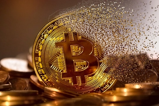 Thị trường tài sản số hôm nay 22.8: Bitcoin rơi tự do, số người Việt nắm giữ tài sản số vượt xa chứng khoán