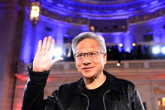 Jensen Huang thăm TSMC vì 6 chip AI mới, Nvidia yêu cầu ngừng sản xuất H20 cho Trung Quốc