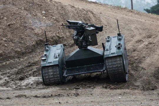 8 cách Ukraine biến robot thành chiến binh: Từ rải mìn đến hóa quả bom hạ lính Nga