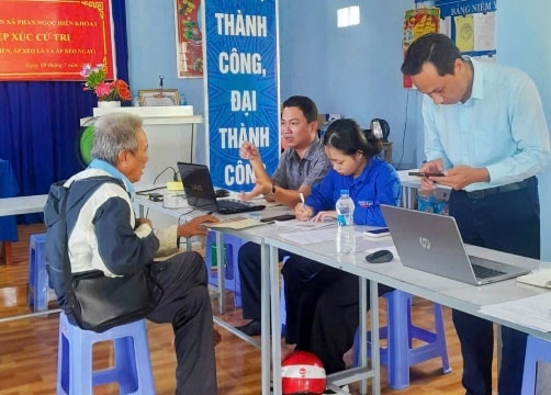 Cà Mau 'đi từng ngõ, gõ từng nhà', phổ cập kỹ năng số