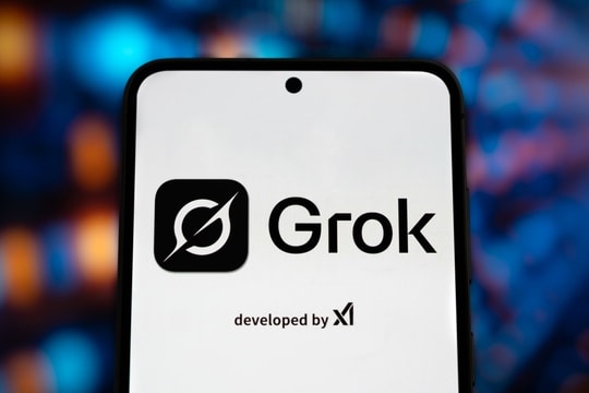 xAI công bố mã nguồn mở Grok 2.5, chuẩn bị điều tương tự với Grok 3