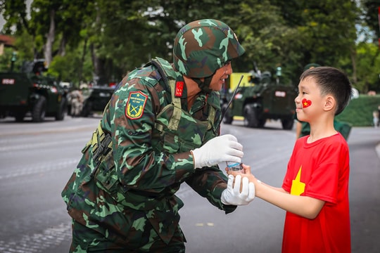 Những khoảnh khắc hạnh phúc của hòa bình tại tổng hợp luyện A80