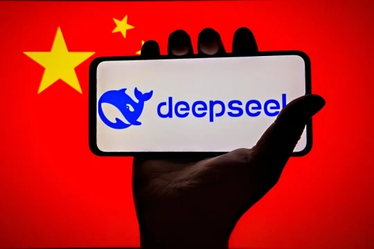 DeepSeek V3.1 - át chủ bài cho tham vọng tự chủ chip AI của Trung Quốc