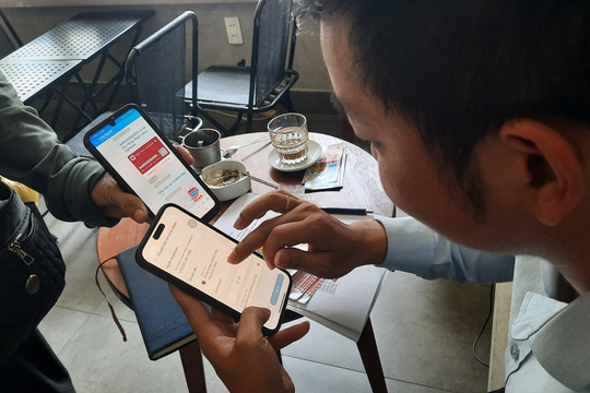 QR vỉa hè và câu chuyện công nghệ mưu sinh