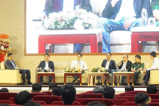 Hội thảo về vai trò của thông tin khoa học và công nghệ thu hút đông đảo cộng đồng khoa học