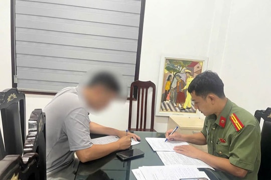 Đăng video ‘biểu tình đòi phát vé’ tại Nhà hát Lớn để câu view, một Tiktoker bị phạt
