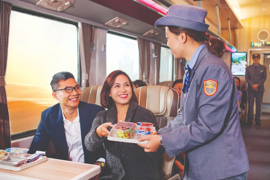 Ông Hoàng Gia Khánh: 'Đường sắt không chỉ chở khách, mà phải chở nụ cười'