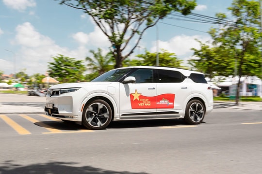 Mạnh mẽ như VĐV Olympic, lịch lãm như quý ông, VF 9 chinh phục các khách hàng thành đạt