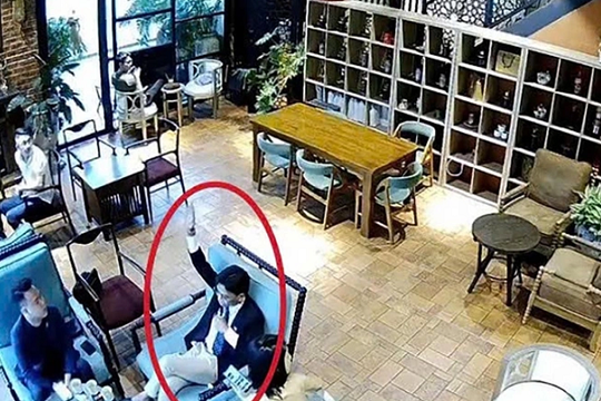Vụ đánh nhân viên quán cà phê ở Hà Nội: Bắt khẩn cấp đàn em 'tổng tài'