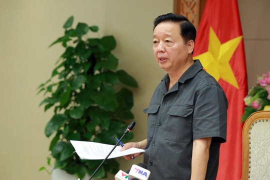 Bão số 10 đang mạnh lên, rất khó lường, là "bão chồng bão"