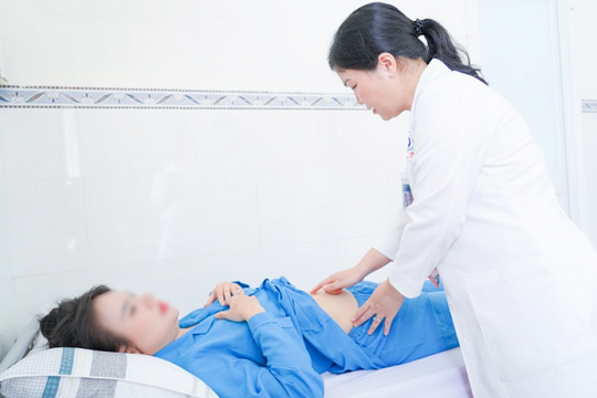 Thoát “án cắt tử cung” nhờ ca mổ thần tốc giữa trung tâm Sài Gòn