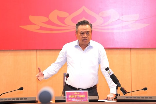 Chủ tịch Hà Nội: Chuyển ngay sang chế độ ứng phó khẩn cấp với bão 11