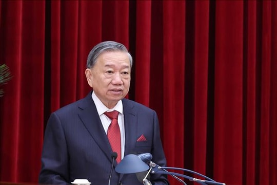 Khai mạc Hội nghị lần thứ 13 Ban Chấp hành Trung ương Đảng: Phương châm 'ổn định, kỷ cương, tăng tốc, bứt phá, bền vững'