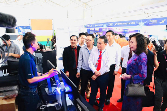 Đồng Nai khai mạc Techfest 2025