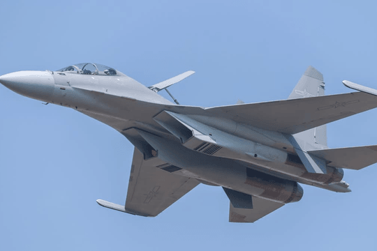Trung Quốc công bố tiêm kích J-16 áp đảo F-35 và F-22 của Mỹ khi chạm trán trên không