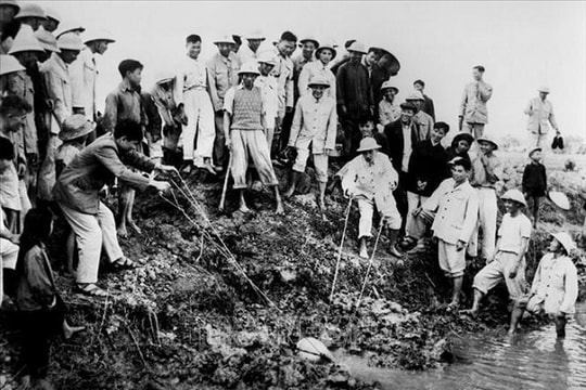 Kỷ niệm 95 năm Hội Nông dân Việt Nam đồng hành cùng dân tộc
