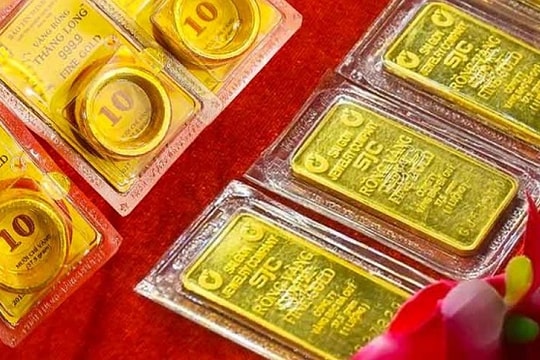 Giá vàng hôm nay 29.10: Rơi thẳng đứng, nhà đầu tư mua đỉnh lỗ nặng gần 11 triệu