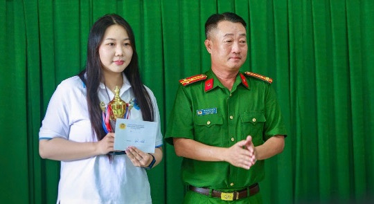 Trao giải cuộc thi tìm hiểu pháp luật trực tuyến trên nền tảng mạng xã hội