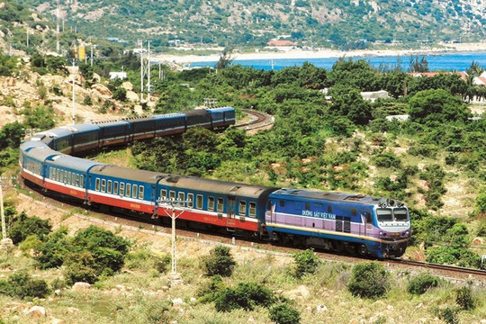 Mở bán vé tàu Tết 2026, còn khoảng 2.500 chỗ trong những ngày cao điểm