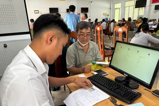 An Giang: AI hỗ trợ thủ tục hành chính hiệu quả tương đương 70 cán bộ xã