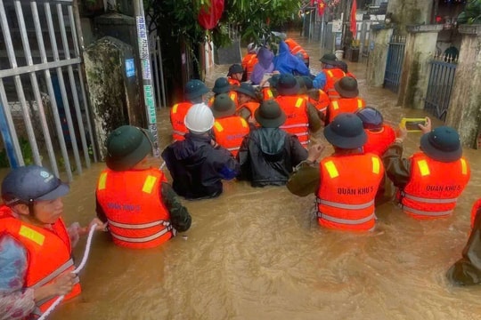 Thời tiết hôm nay 5.11: Bão số 13 chính thức vào Biển Đông