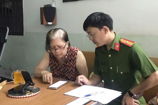 Công an TP.HCM ‘đi từng nhà, rà từng xe’ làm sạch dữ liệu đăng ký phương tiện