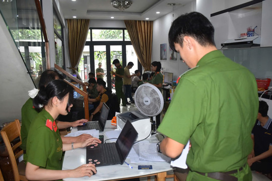 Triệt phá 'nhà máy tài khoản ảo' cung cấp cho các nhóm lừa đảo tại Campuchia