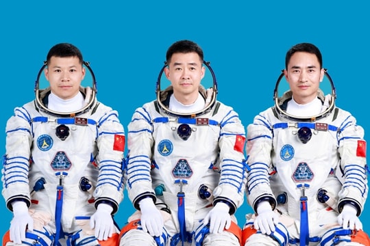 Thế giới kêu gọi Elon Musk giải cứu phi hành gia Trung Quốc