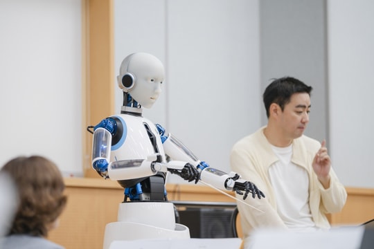 Hàn Quốc áp thuế với robot Nhật, Trung Quốc và bài học cho Việt Nam