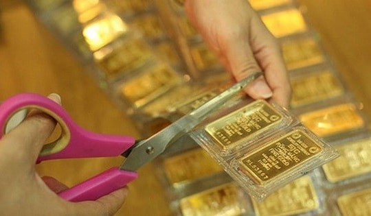 Giá vàng hôm nay 14.11: 'Nhảy múa' vượt 154 triệu, vì sao không lướt sóng lúc này?