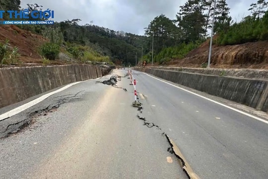 Đường huyết mạch Quảng Ngãi - Kon Tum biến dạng nghiêm trọng sau mưa lớn