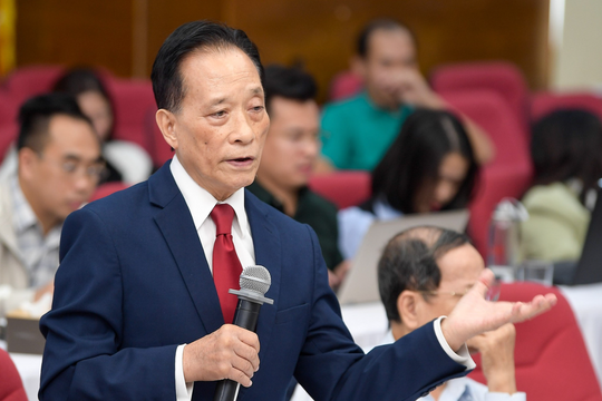 Số vàng bằng 8% GDP ở trong dân : Cách nào để huy động?