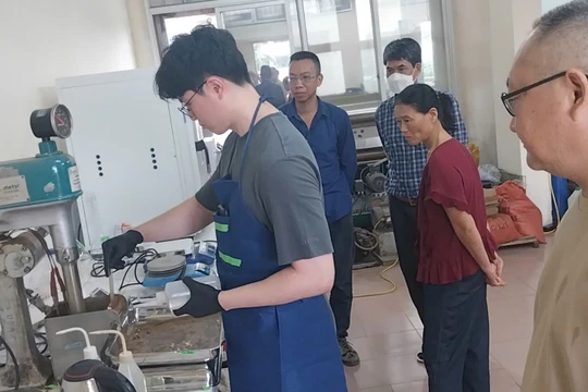 Việt Nam - Hàn Quốc: Hợp tác nghiên cứu công nghệ tuyển đất hiếm