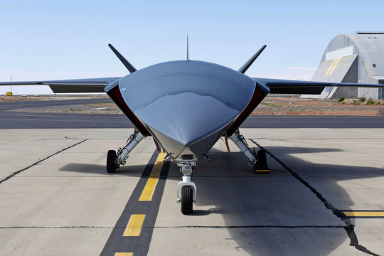 Boeing thử nghiệm drone chiến đấu mang tên lửa tầm trung, gây chấn động giới quân sự