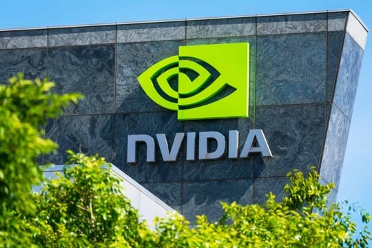 Nvidia xoa dịu nỗi lo bong bóng AI: Doanh thu vượt dự báo, GPU cho đám mây bán hết