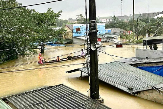 Thời tiết hôm nay 22.11: Báo động đỏ nhiều nơi chìm trong ngập lụt, sạt lở