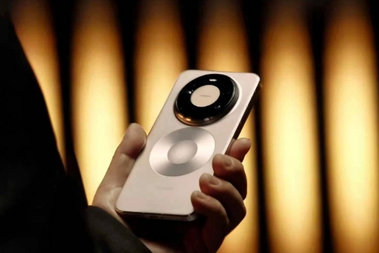 Huawei Mate 80: Dùng 4 sim, thời lượng pin có thể kéo dài 14 ngày